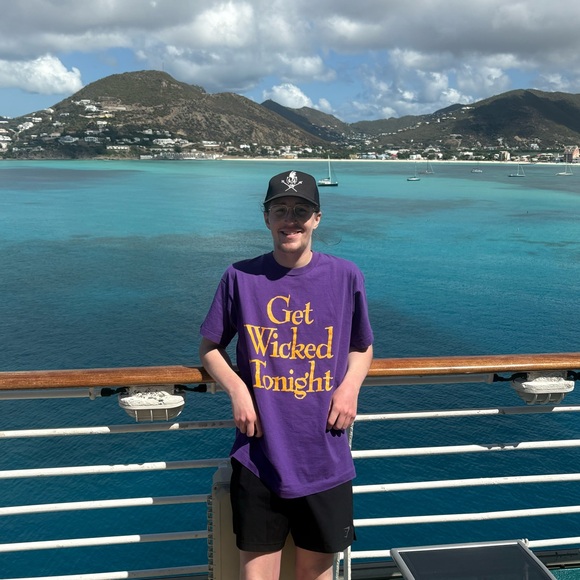 Meet your Posher, Justin - Picture 2 of 4